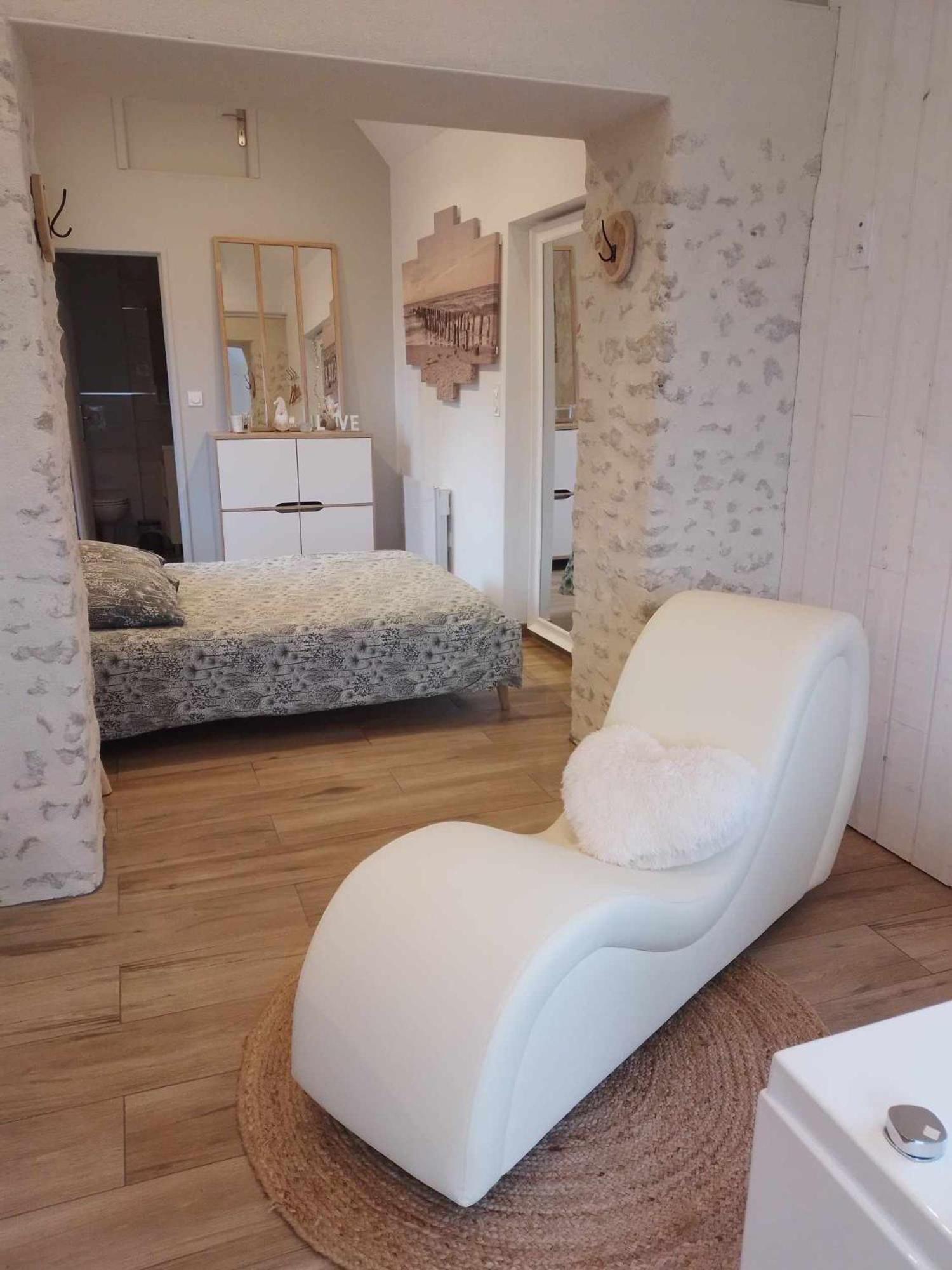 Gites & Spa Du Bien-Etre - Spa Privatif Courgains エクステリア 写真